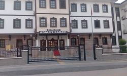 Kayınpederi ve kayınvalidesini öldürdü