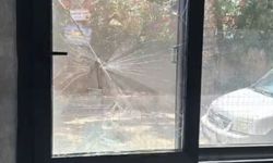 Kimlik kontrolünde polise direnen 4 şüpheli tutuklandı