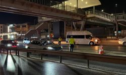 Trafikte makas atan hafif ticari araç kazaya neden oldu