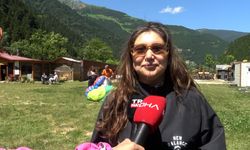 Uzungöl semalarında yamaç paraşütü heyecanı