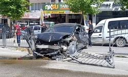 Cenazeden Dönen Aile Kaza Geçirdi: Anne ve İki Oğlu Hayatını Kaybetti