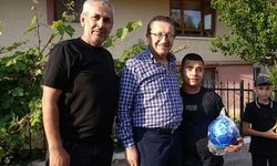 Altındağ'da karne sevinci hediyelerle taçlandı: Başkan Tiryaki çocukları sevindirdi