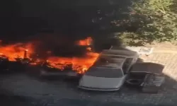 Gemlik’te Otomobil Yangını: 3 Araç Kullanılamaz Hale Geldi