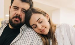 Berfu Yenenler Üçüncü Bebeğini Kaybettiğini Duyurdu