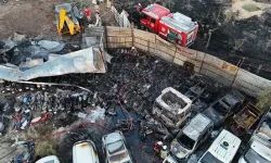 Bornova'daki Yediemin Otoparkında Büyük Yangın: 50 Motosiklet ve 12 Araç Küle Döndü