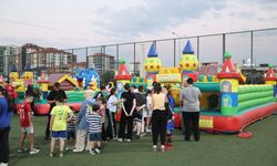Pursaklar’da çocuk şenliği mahalle mahalle neşe saçtı