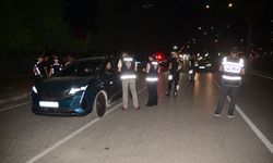 Adana’da huzur uygulaması: 35 aranan kişi yakalandı, 3,6 milyon TL ceza kesildi