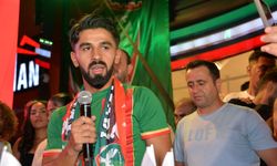 Amedspor'dan Taraftarı Önünde 5 İmzalı Şov: "Süper Lig'de Kalıcı Olacağız!"
