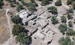 Antik hamamda soğuk su havuzları gün yüzüne çıkarılıyor