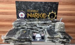 Ataşehir'de taksiyle uyuşturucu sevkiyatı yaptılar!