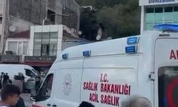 Beykoz'da otomobilin kaldırımdaki yayaların arasına daldı!