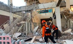 Endonezya'da 7.7'lik deprem meydana geldi