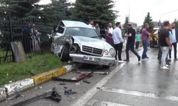 Erzurum'da yağışlı havada zincirleme kaza: 5 yaralı
