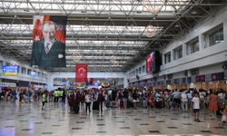 Havalimanlarında 7 ayda rekor yolcu trafiği!