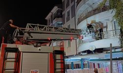 Komşuları haber alamadı, evdeki çöp yığınlarının arasında bulundu
