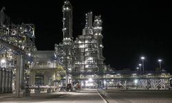 Rusya’da gaz-kimya kompleksinde yangın: 1 ölü, 130 yaralı
