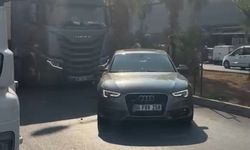 Trafikte tartıştığı sürücüye taşla saldırdı