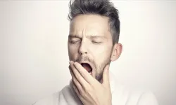Esnemek Neden Bulaşıcıdır? Esnemenin Beyindeki Büyüleyici Yansıma Etkisi!