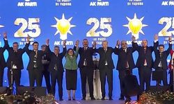 AKP’ye 3 milletvekili, 7 Belediye Başkanı katıldı