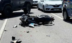 Elazığ-Diyarbakır yolunda motosiklet kazası kamerada