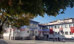 Abidinpaşa İlkokulu’nda öğrenciler dağıtılıyor!