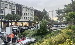 Konya’da fırtına ağacı devirdi: 10 yaşındaki çocuk yaralandı