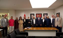 4 CHP'li meclis üyesi AK Parti'ye katıldı