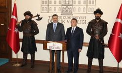 Bakan Çiftçi'den Ertuğrul Gazi Türbesi'ne ziyaret