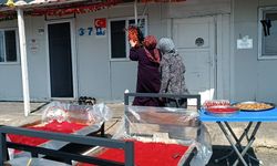 Depremzede kadınların 'salça' telaşı