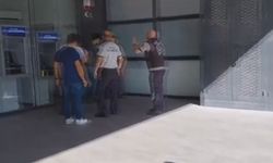 Esenyurt’ta Sokak Ortasında Bıçaklı Kavga: O Anlar Kamerada
