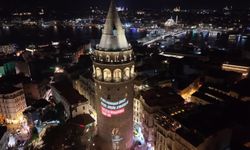 Galata Kulesi'nde dezenformasyonla mücadele mesajları