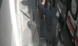 Hareket halindeki kamyonetin kasasından düştü