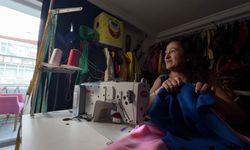 Memurluğu bıraktı, kostüm tasarımı yapmaya başladı