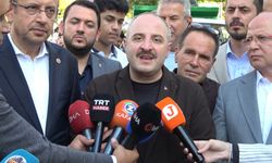 Milletvekili Varank, Bursa Uluslararası Gastronomi Festivali'nde Börek Dağıttı