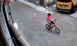 Nehir'in bayrak sevgisi kamerada