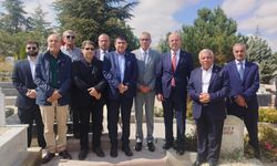 Neşet Ertaş, mezarı başında anıldı