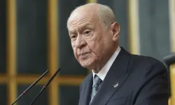 MHP kongresine gelinlik ve damatlıkla geldiler