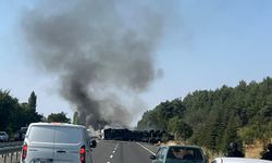 Ankara-Uşak yolunda tır devrildi ve alev aldı!