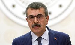Bakan Tekin: “Vatanına aidiyet duyan, müşterek geleceğimize sahip çıkan nesiller yetiştirmek istiyoruz”