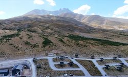 Erciyes Dağı eteklerinde ağaçlandırma çalışması