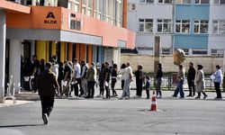 2026 KPSS Ön Lisans Oturumu Başladı: 1,5 Milyondan Fazla Aday Ter Döktü