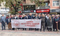 Yaşlılar '1 Ekim Dünya Yaşlılar Günü'nde yürüdü