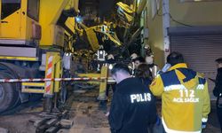 Beyoğlu'nda 5 katlı metruk bina çöktü