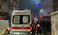 Esenler'de 5 katlı bina alev alev yandı!