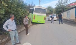 Gebze'de halk otobüsü duvara çarptı: 10 yaralı