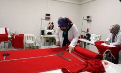 Oğuzeli’nde Cumhuriyet Bayramı İçin Türk Bayrağı Mesaisi