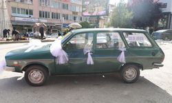 Otomobilini cami inşaatına destek için satışa çıkardı
