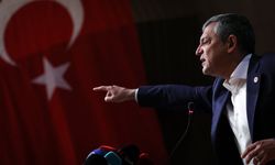 Özgür Özel’den Erdoğan’a sert çıkış: “Atayan AKP’li, soyan AKP’li!”