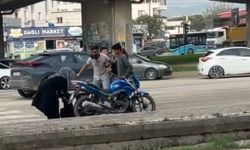 Trafikte sopalı kavga!