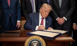 Trump, Rusya'ya yönelik yaptırımları askıya aldı!